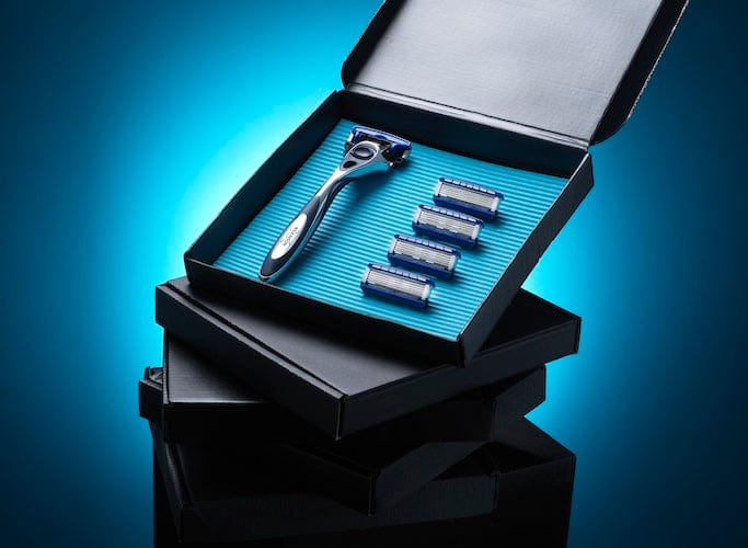 Wilkinson Sword razor with replacement blades in decorative box