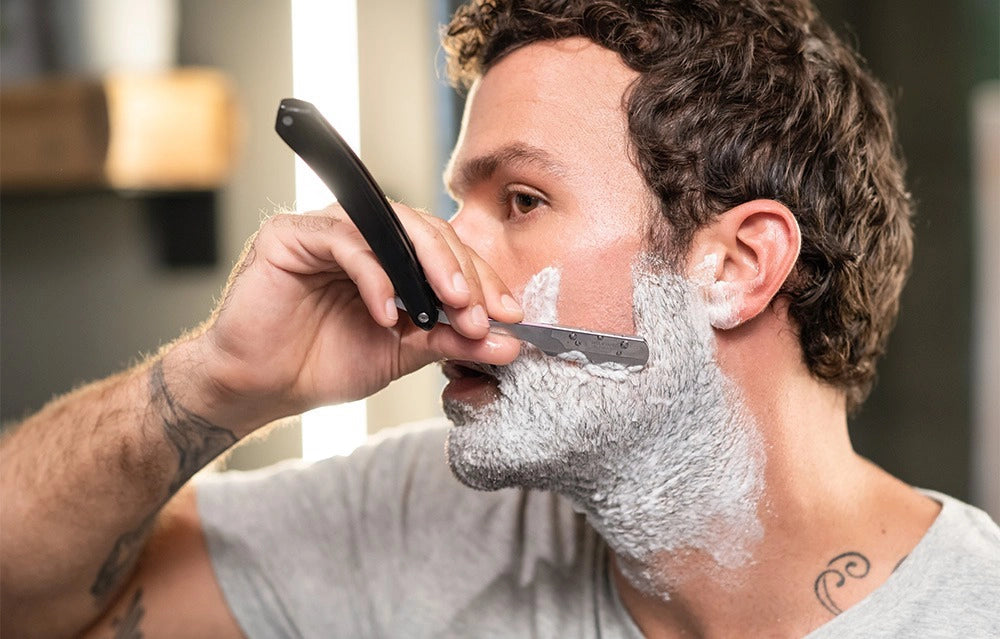 How to Use a Cut Throat Razor on Yourself